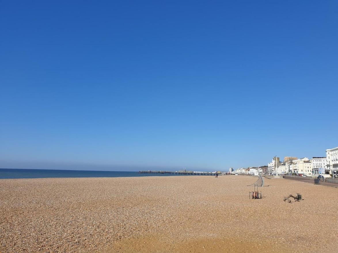 Central Hastings, Stylish-Luxe, Seaside Apartment. Esterno foto