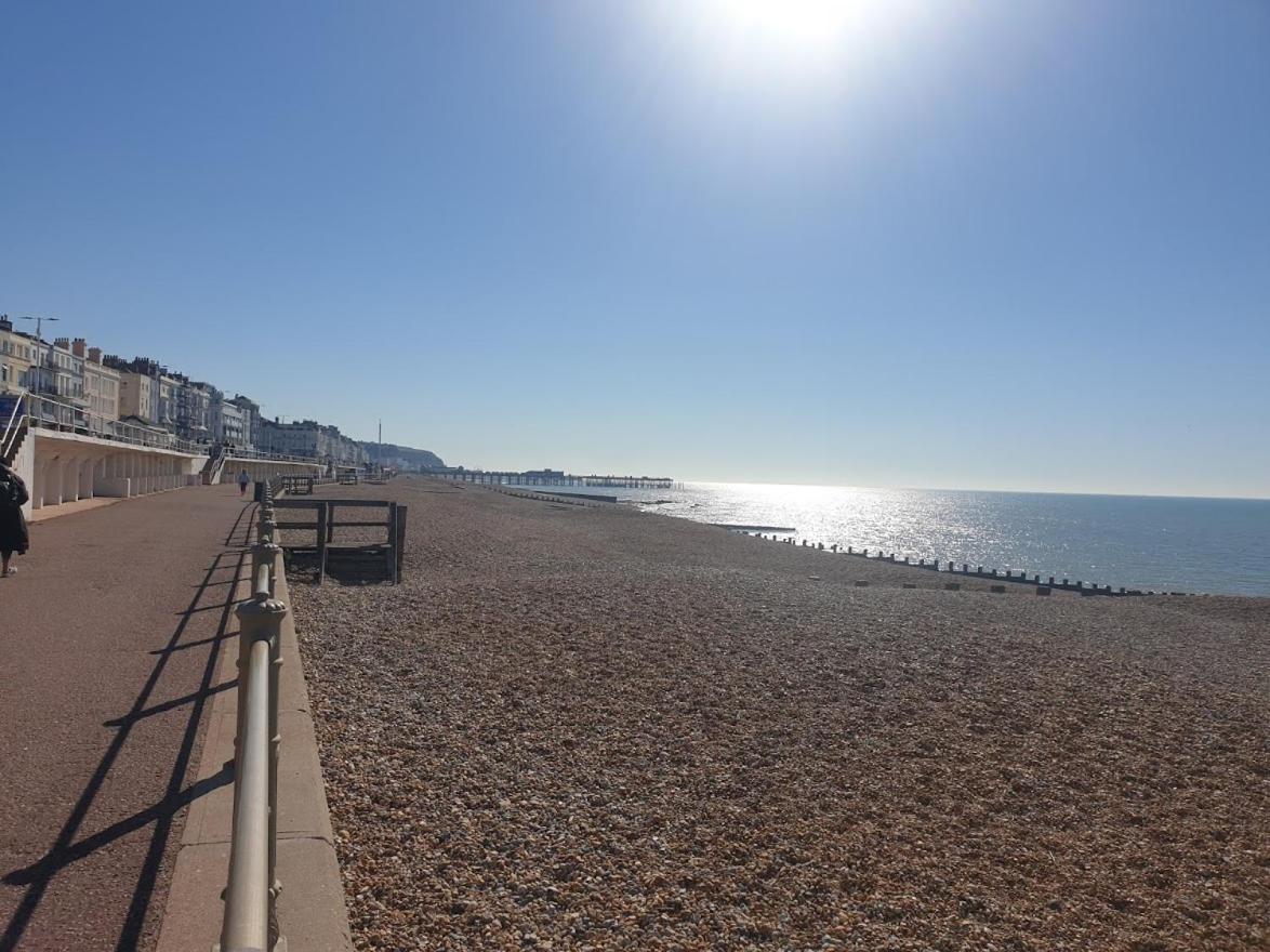 Central Hastings, Stylish-Luxe, Seaside Apartment. Esterno foto